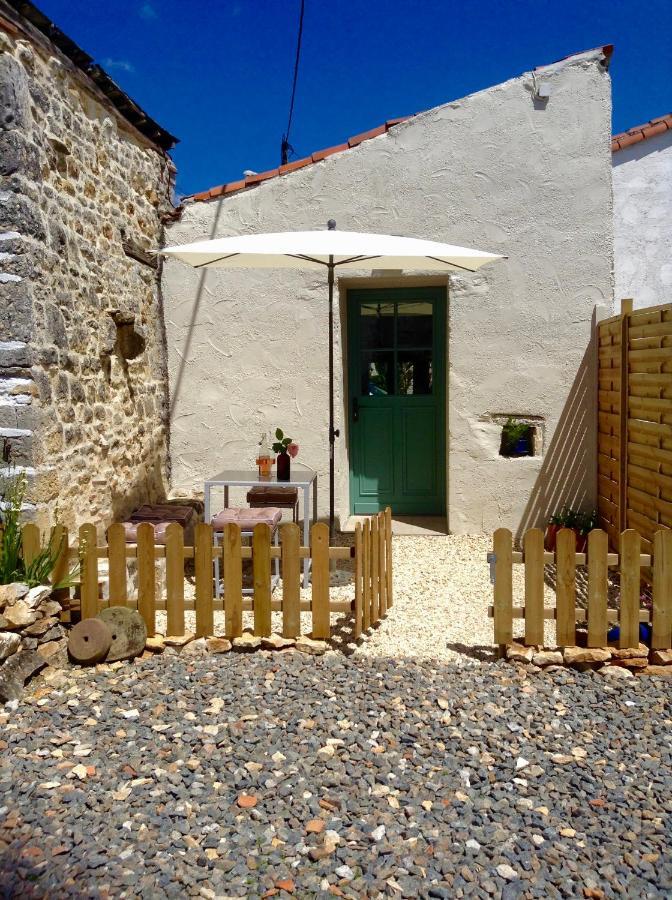 La Sonnette B&B Ventouse Bagian luar foto